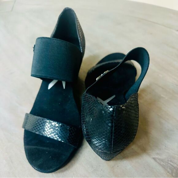 Ann Klein Sport, Cailina black wedge sandals. - Picture 5 of 7